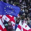 В деня на местните избори: Масови протести и безредици, има ранени