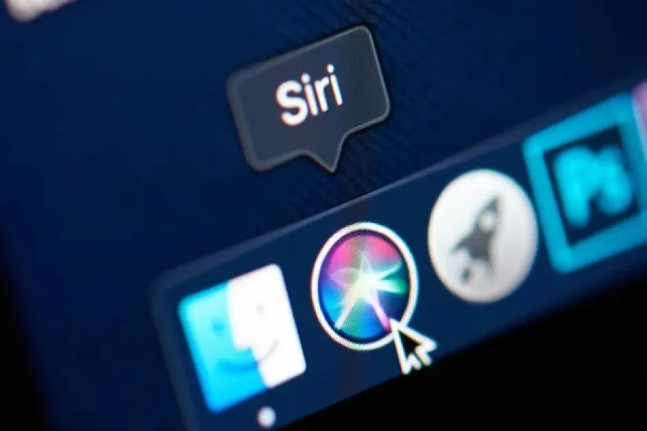 Франция разследва гласовия асистент на Apple - Siri