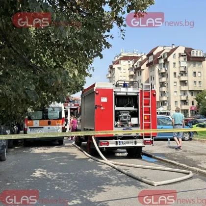 Пожар в подземен гараж наложи евакуация на блок в Пловдив