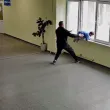Дете се покатери на отворен прозорец, мъж реагира светкавично и спаси живота му ВИДЕО