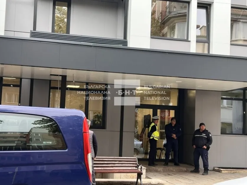 Прокуратура и полиция са влезли в Община Несебър, под прицел са и други институции