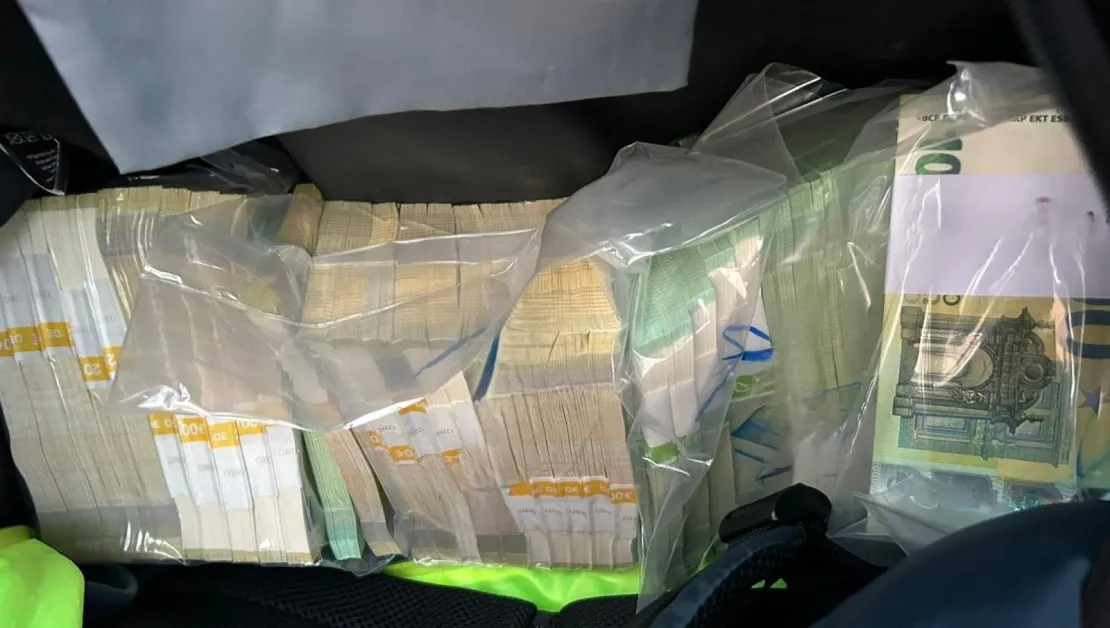 Пловдивчани въртели схема с еротичен сайт: откраднали 2,8 млн. долара от моделка