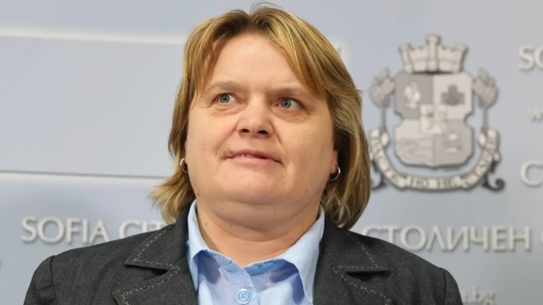 Разпитаха Бобчева в прокуратурата, но не за кризата с боклука