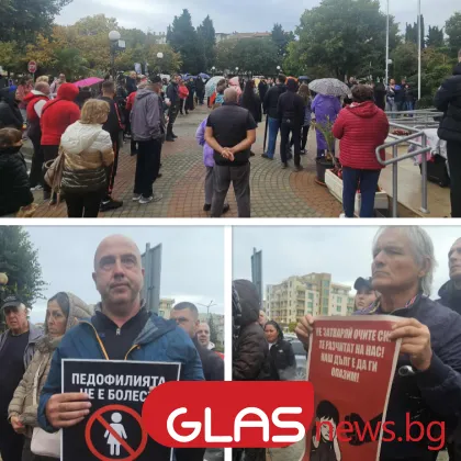 Протестиращи в Поморие настояват за оставката на кмета СНИМКИ