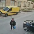 Гладна дама прибра чужда чанта с храна – пожелаха й „приятно хапване"