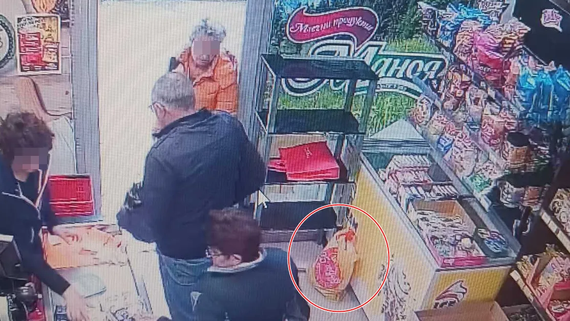 "Остави мусаката си и взе моята чанта": Грешка или кражба? СНИМКА