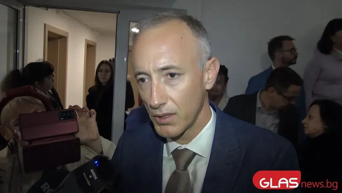 Вълчев предлага дебат за забрана за използване на социални мрежи от деца под 15 г.