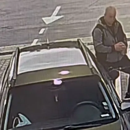 Нагло! Водач отмъкна чужда вещ, издирват го ВИДЕО