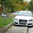 Жена обясни на шофьори във Велико Търново за какво е предназначен тротоарът