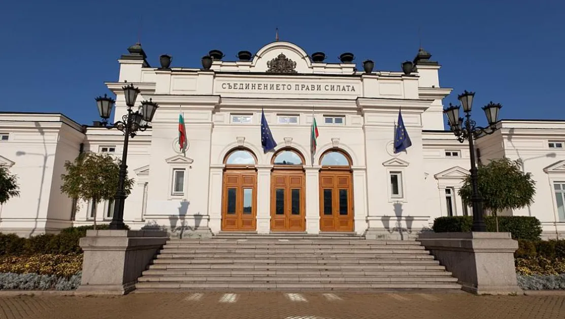 Заседанието на парламента се провали заради липса на кворум