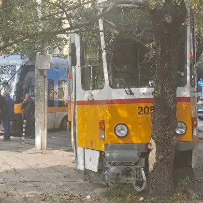 Тежък инцидент с трамваи е станал днес в столицата съобщават