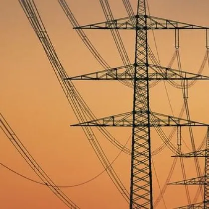 Дете е с 26 изгаряния и опасност за живота след токов удар