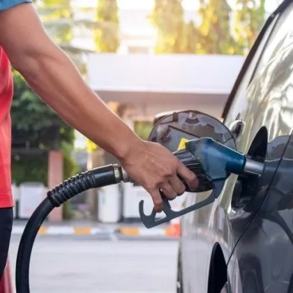 Поради недостиг на гориво по руските бензиностанции започна да се