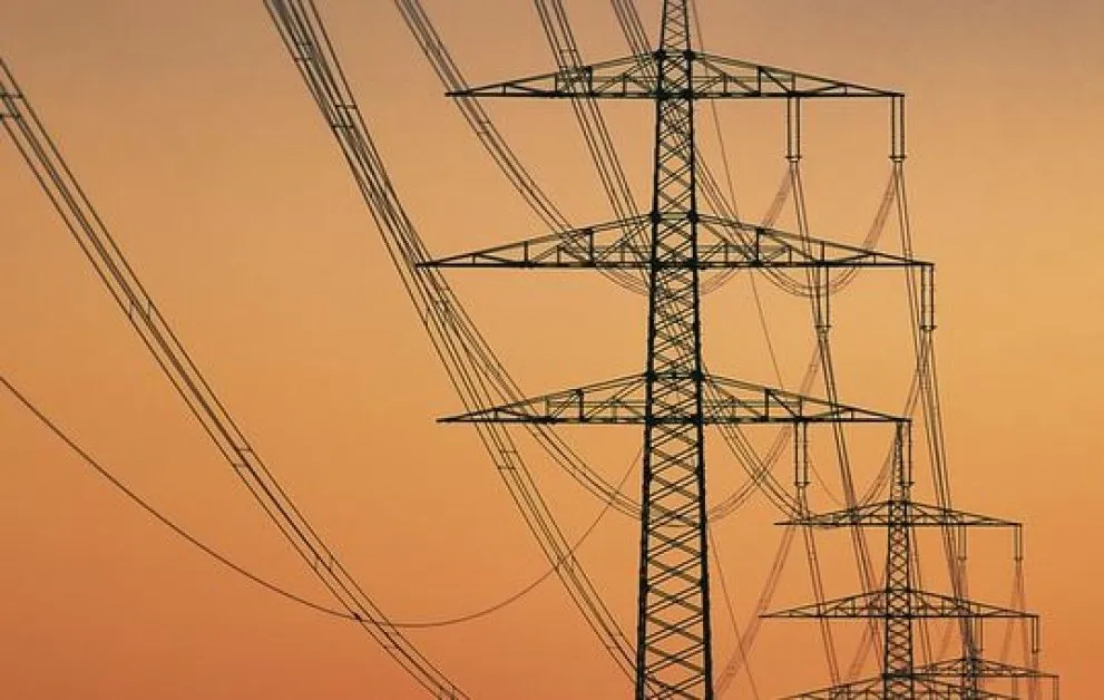 В междучасие: Ток удари дете, борят се за живота му