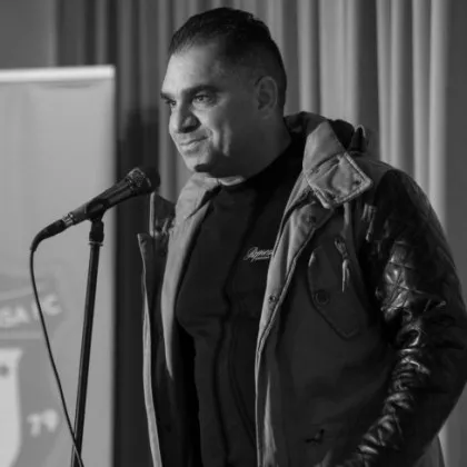 Президентът на кипърския футболен клуб Кармиотиса Ставрос Димостенус е бил