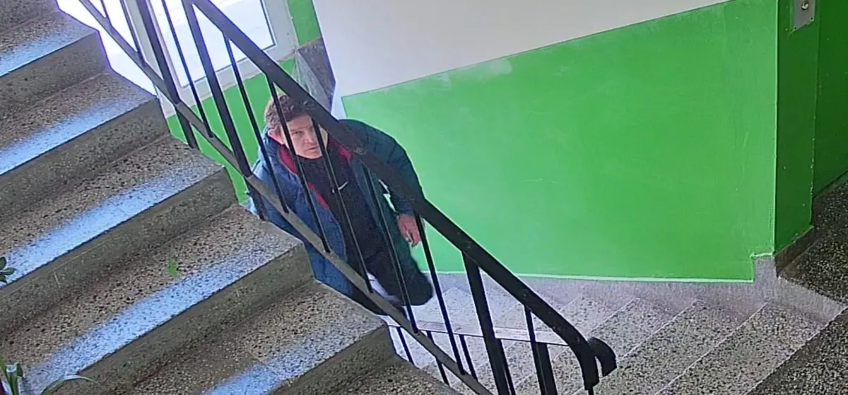 Софиянец влезе в "обувките на други". Само че – буквално... ВИДЕО