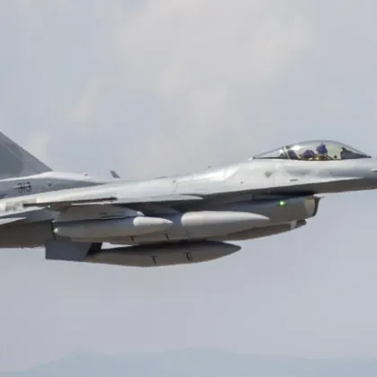 Още два самолета F-16 пристигнаха в България