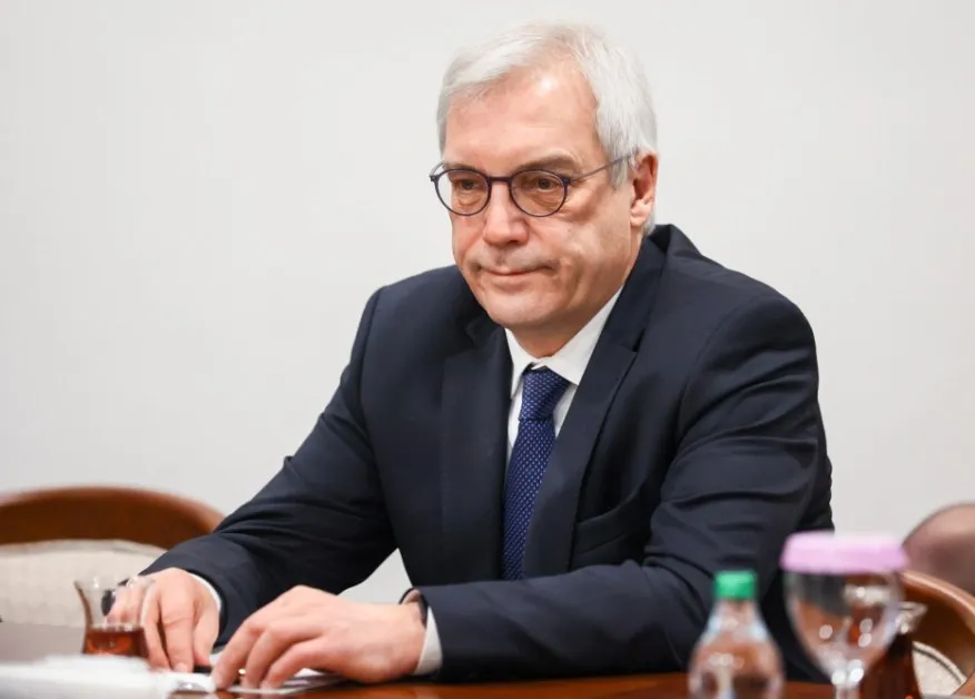 Все още е твърде рано за контакт с България за прелитане на самолета на Путин