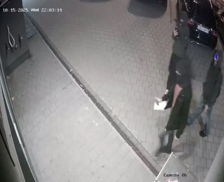 Локали наказаха миризливо столичани, заснеха се за спомен СНИМКИ