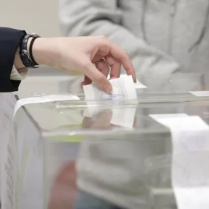 Ето коя дама надделя при вота в Черногорово