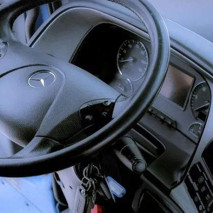 Полицията в Казанлък разкри 18 годишна жена заподозряна в две отделни кражби съобщиха