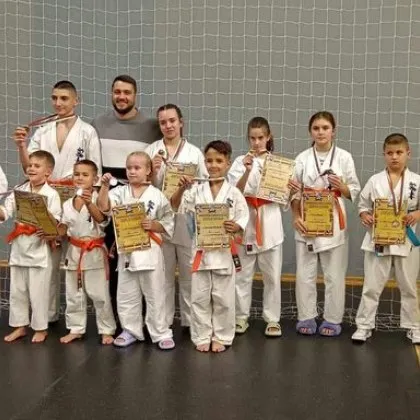 С впечатляващо представяне се завърнаха състезателите на спортен клуб Феникс