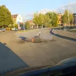 Дупка в Несебър привлече внимание със спонтанна "обезопасителна мярка" СНИМКИ Дупка в Несебър привлече внимание със спонтанна "обезопасителна мярка" СНИМКИ