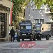 Полицейска блокада на Община Пловдив: не допускат граждани, кметът не знае какво се случва СНИМКИ