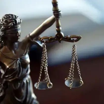 Маскиран мъж с чук е нападнал прокурор от Софийската градска