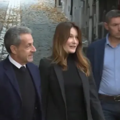 Президентът на Франция Никола Саркози 2007 2012 г влиза