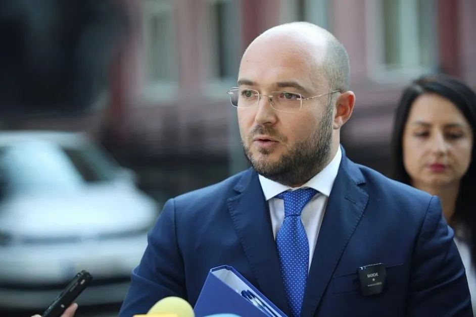 Назначиха охрана на семейството на нападнатия с чук прокурор Иво Илиев