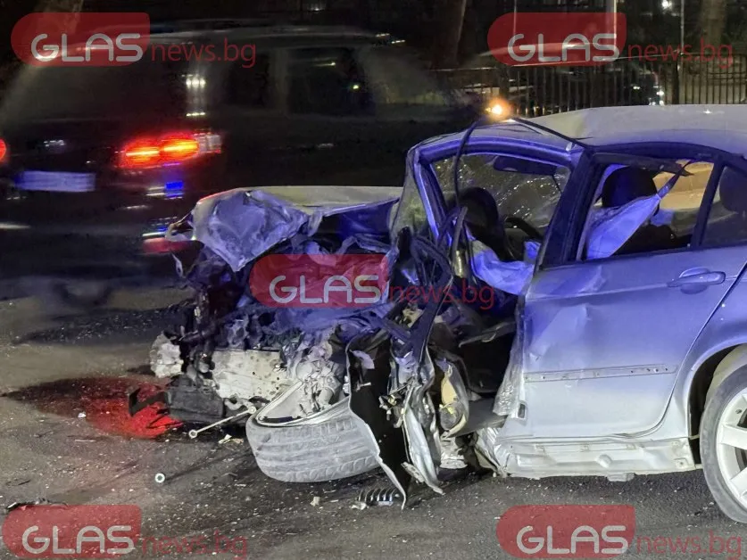 Загинали са трима а 17 души са ранени при пътнотранспортни