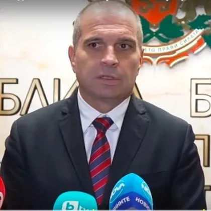 Десетима служители на ДАИ вече са били отстранени поради съмнения