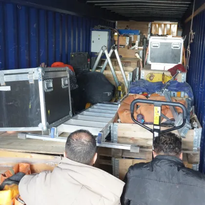 Камион с 17 нелегални мигранти спряха на ГКПП Лесово Товарният автомобил е