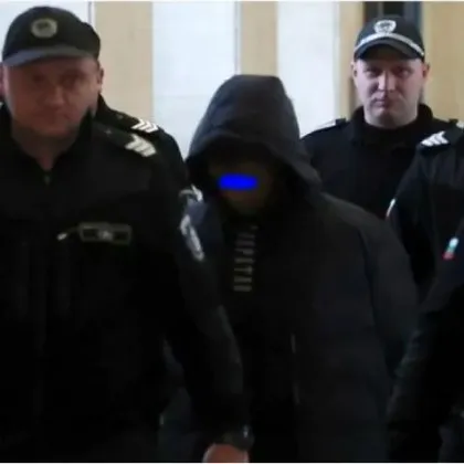 Съдът поднови в 17 20 часа заседанието си по мярката на