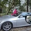 Любов по софийски: Букет "цъфна" върху паркирано БМВ