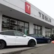 Tesla пуска по-достъпни версии на популярните модели — но с уловки