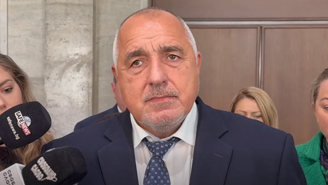 Борисов: Това е цирк. Никой не е взел бронираните автомобили на Радев