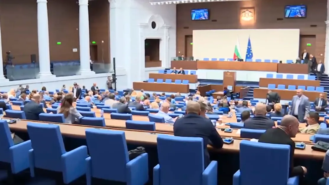 Депутатите преодоляха ветото на Радев за промените в Закона за ДАНС