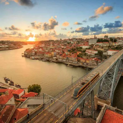 Ноември е месецът в който Европа сменя настроението си —