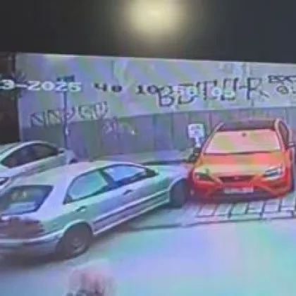 Любопитно ПТП стана в Пловдив Мъж бутащ кола успя да