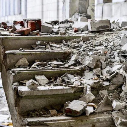 Части от тухлен зид паднаха върху дете съобщиха от полицията