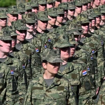 Хърватските законодатели гласуваха за въвеждането на задължителна военна служба за