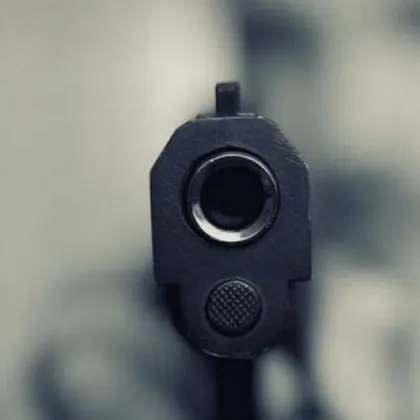 Стрелба избухна по време на празненства на открито в Университета