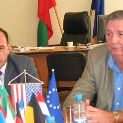 Бившият губернатор на Невада и почетен консул на България Боб