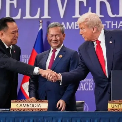 Американският президент Доналд Тръмп подписа по време на регионална среща