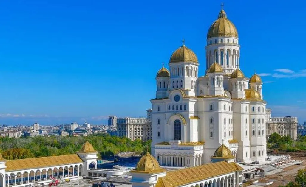 Осветиха най-големият православен храм в света