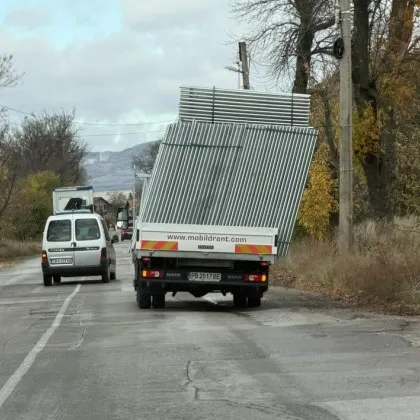 Български шофьор победи гравитацията и... здравия разум