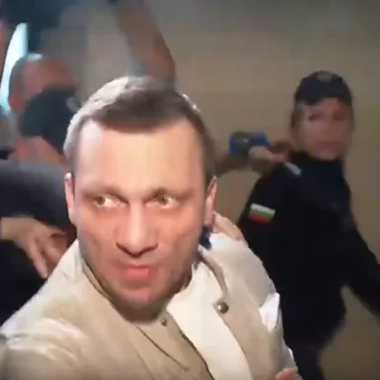 Софийският градски съд решава днес дали да остави окончателно в