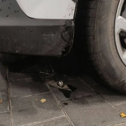 Столичанка откри паркираната си кола с необичайни щети Тя намира